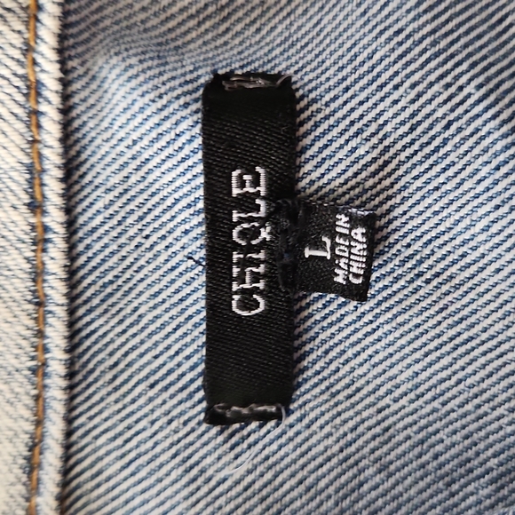 Girls Jean vest with applique back. - Picture 4 of 4